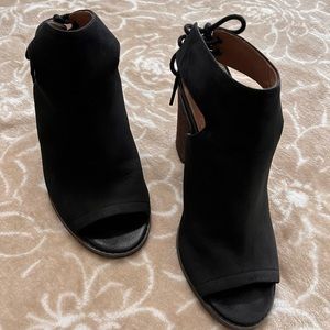 Lucky Brand Black Heals - Suede Peep